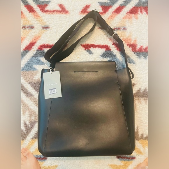Everlane Form Bag Black Made in Italy NWT - Picture 3 of 8